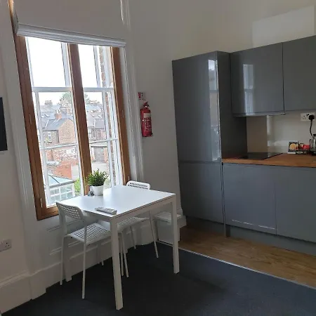 アパートホテル Mcmillan House Studio 3*